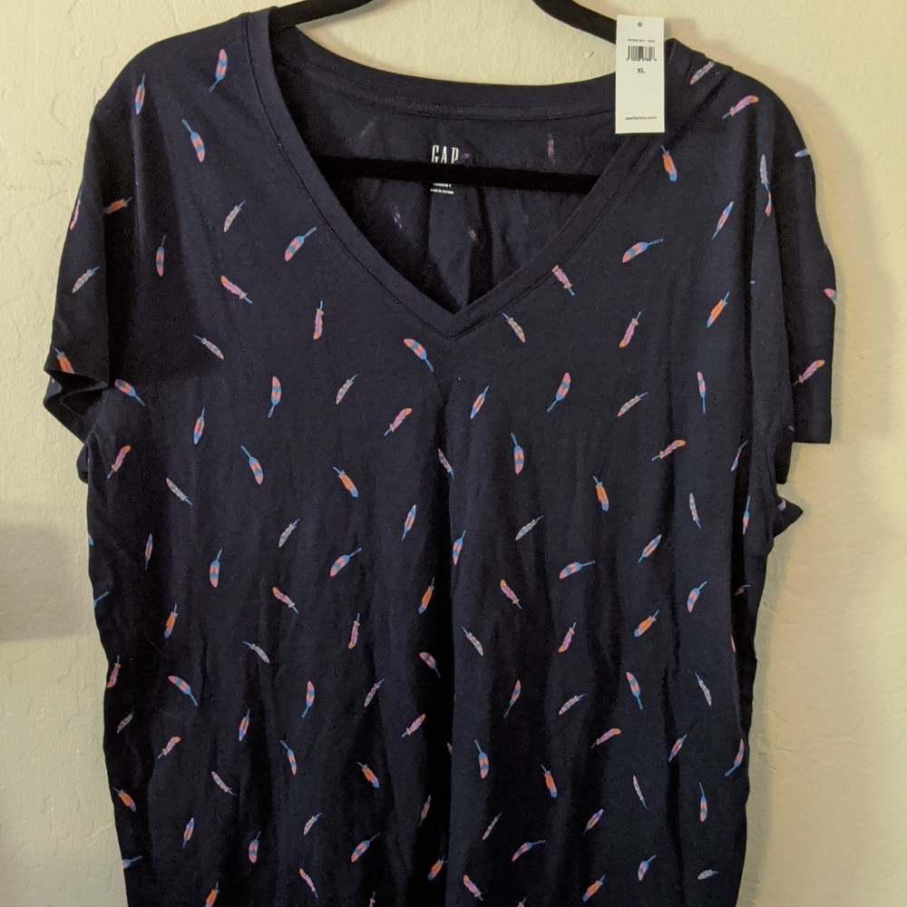Gap Navy Feather V-Neck - 3 for $10